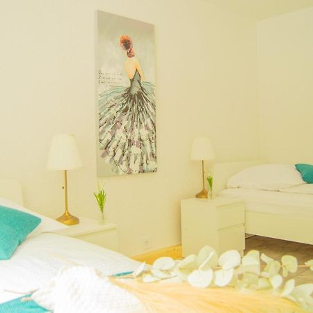 Wellnessoase Mitten In Der Wasserfallstadt Triberg Triberg im Schwarzwald Екстериор снимка