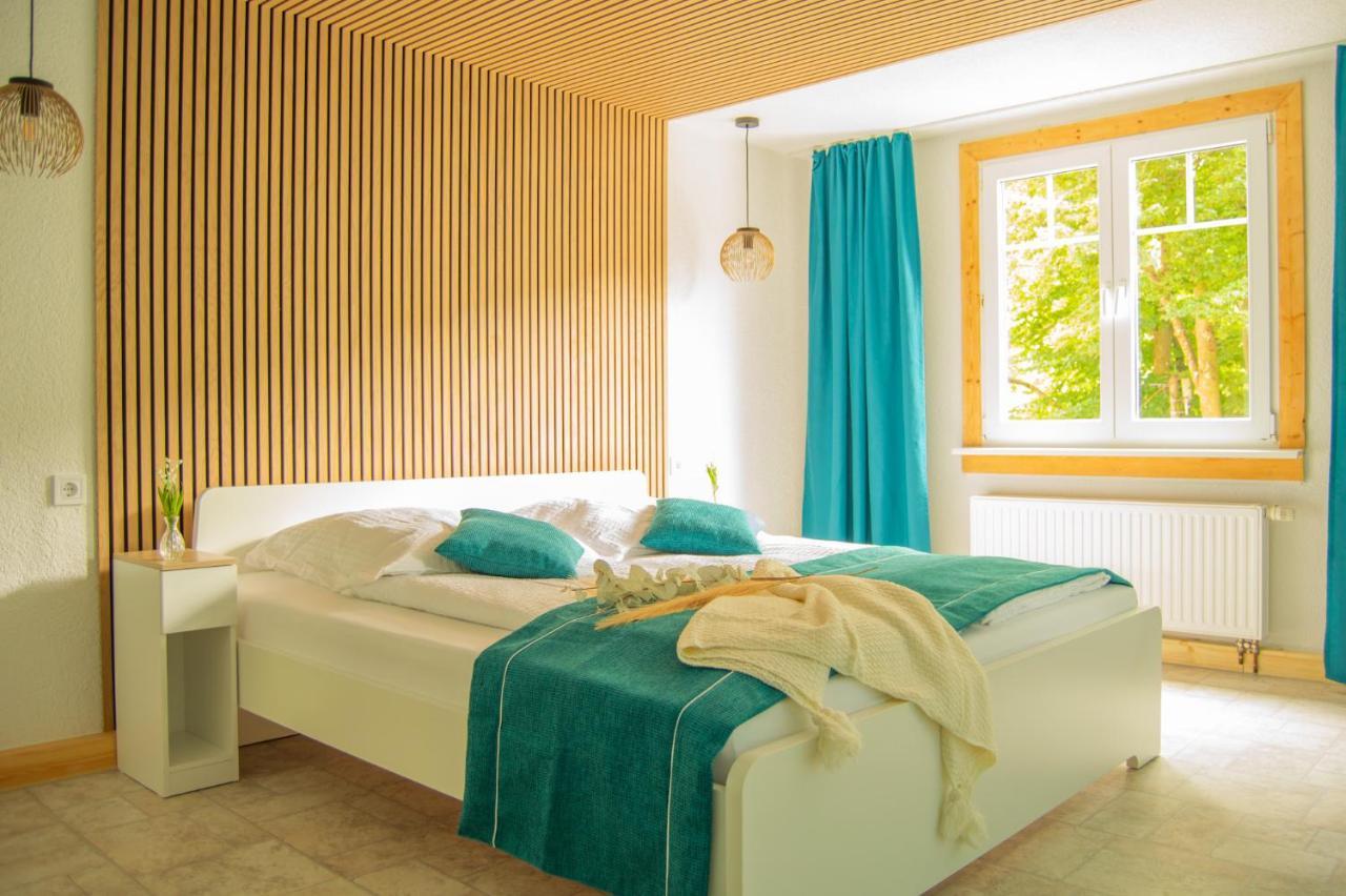 Wellnessoase Mitten In Der Wasserfallstadt Triberg Triberg im Schwarzwald Екстериор снимка