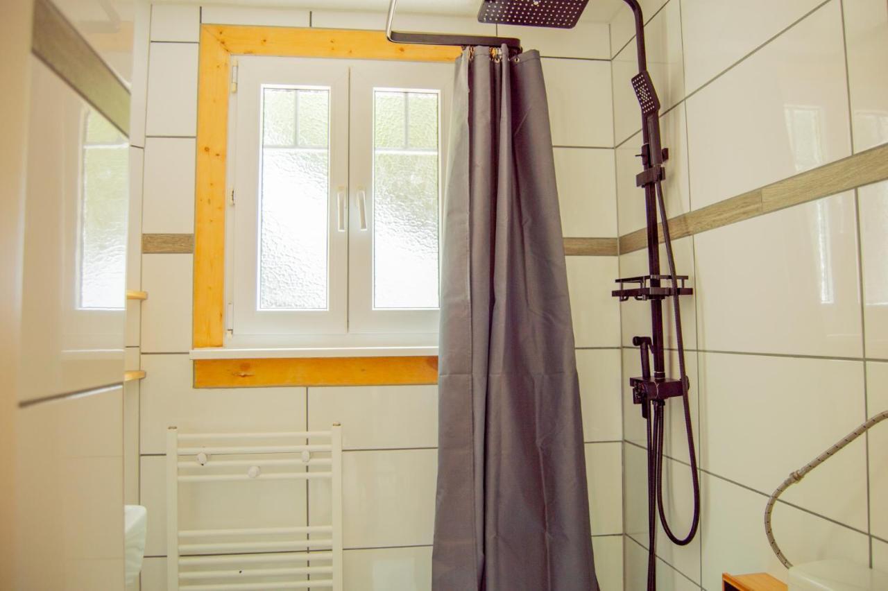 Wellnessoase Mitten In Der Wasserfallstadt Triberg Triberg im Schwarzwald Екстериор снимка